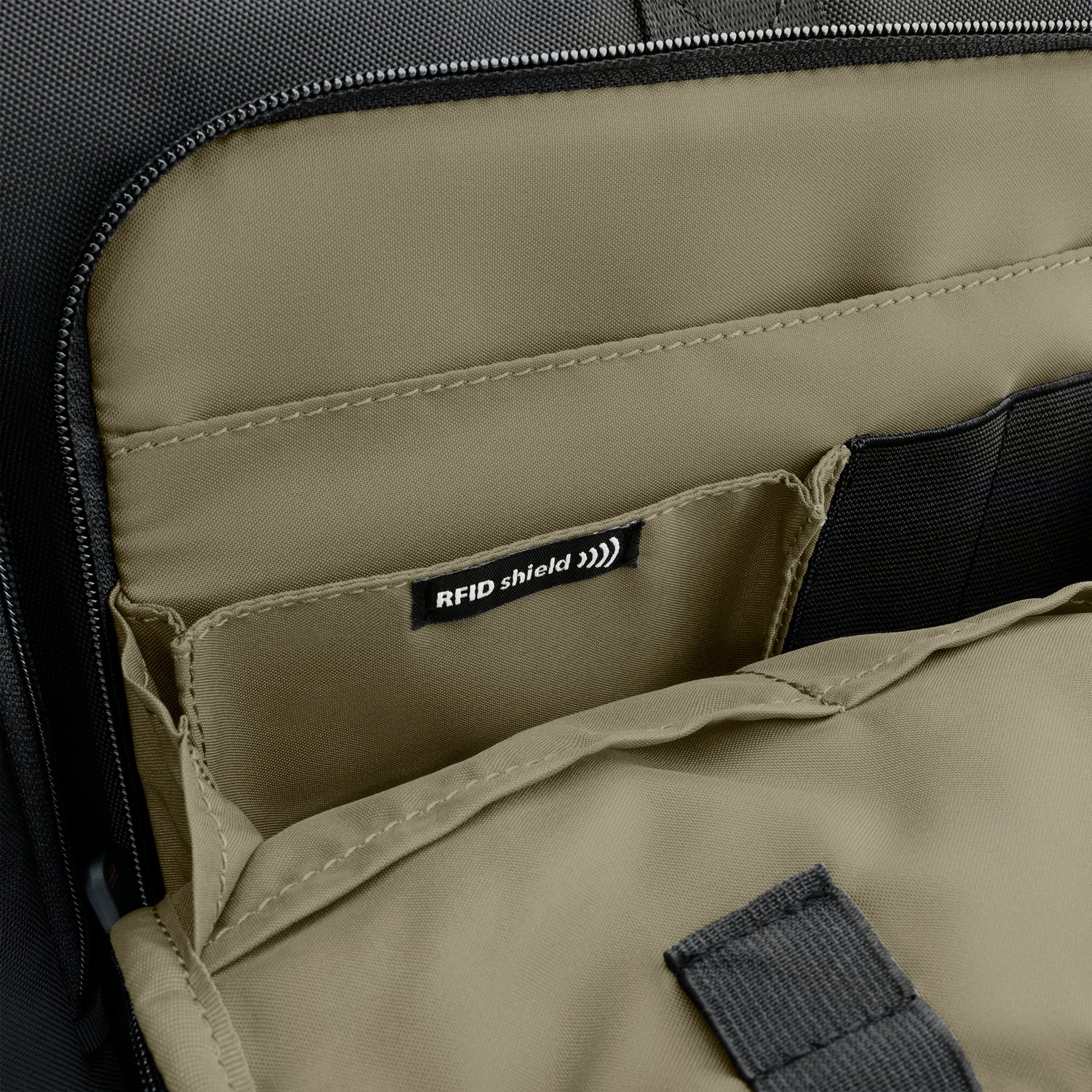 Briggs and Riley HTA Medium Expandable Brief Black RFID Pocket Close-up
