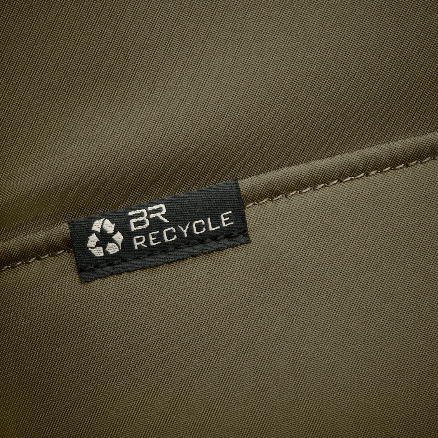 Briggs &amp; Riley Slim Expandable Backpack Black Recycled Logo Close-up
