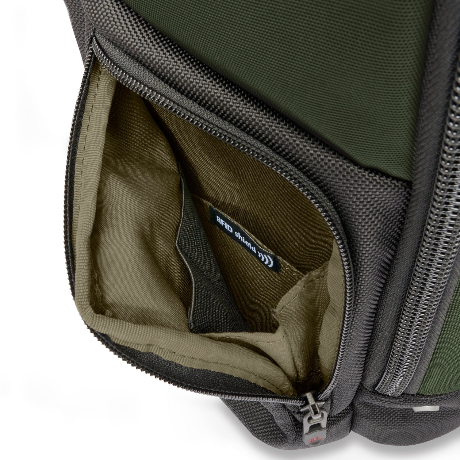 Briggs &amp; Riley Medium Widemouth Backpack Forest RFID Pocket Close-up