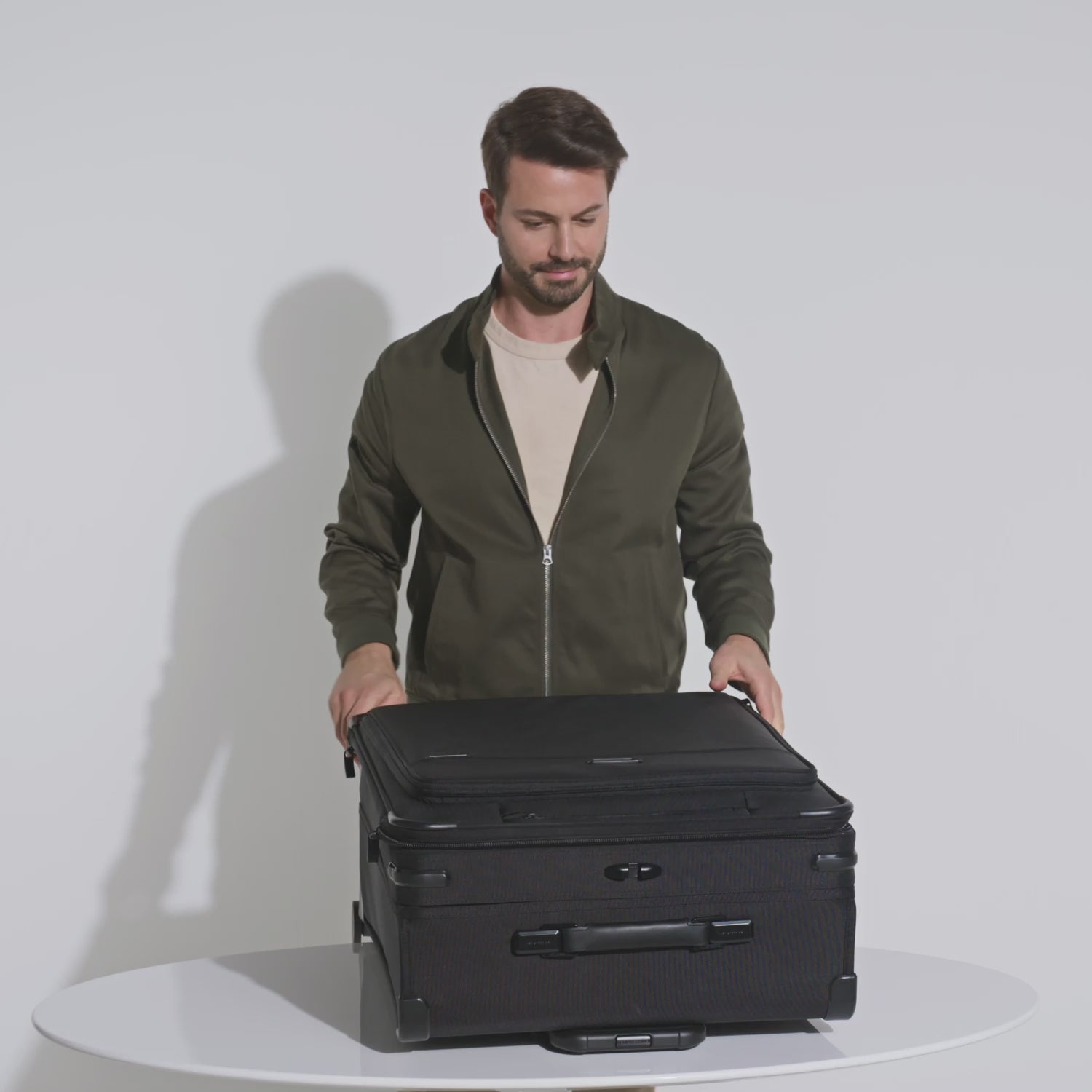 Briggs and Riley Large Expandable Spinner
