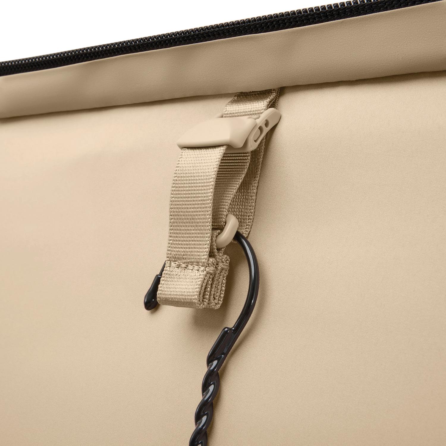 Briggs and Riley Essential Carry-On Spinner Black Garment Hanger