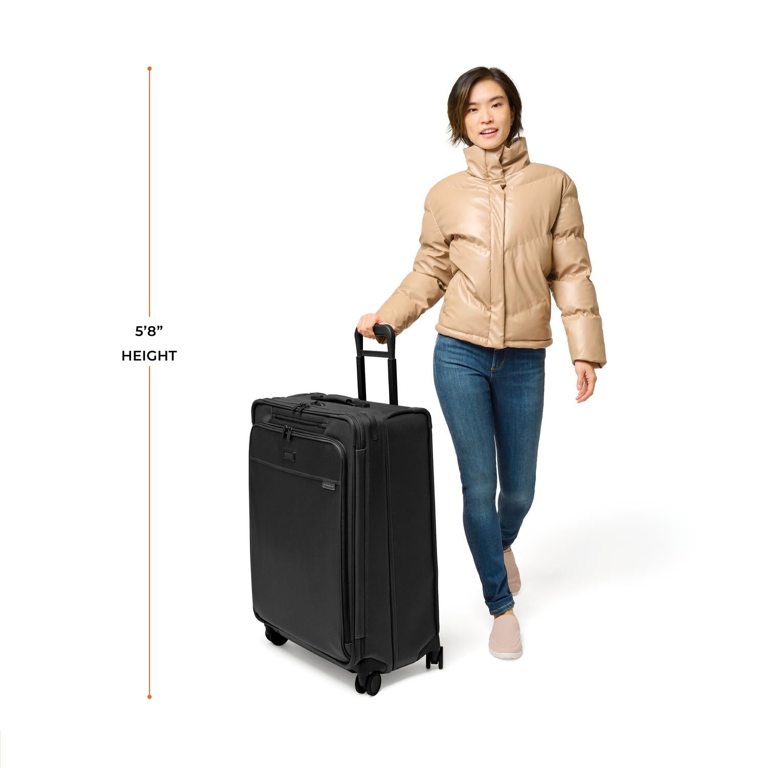 Briggs and Riley Large Expandable Spinner Model Height 5&