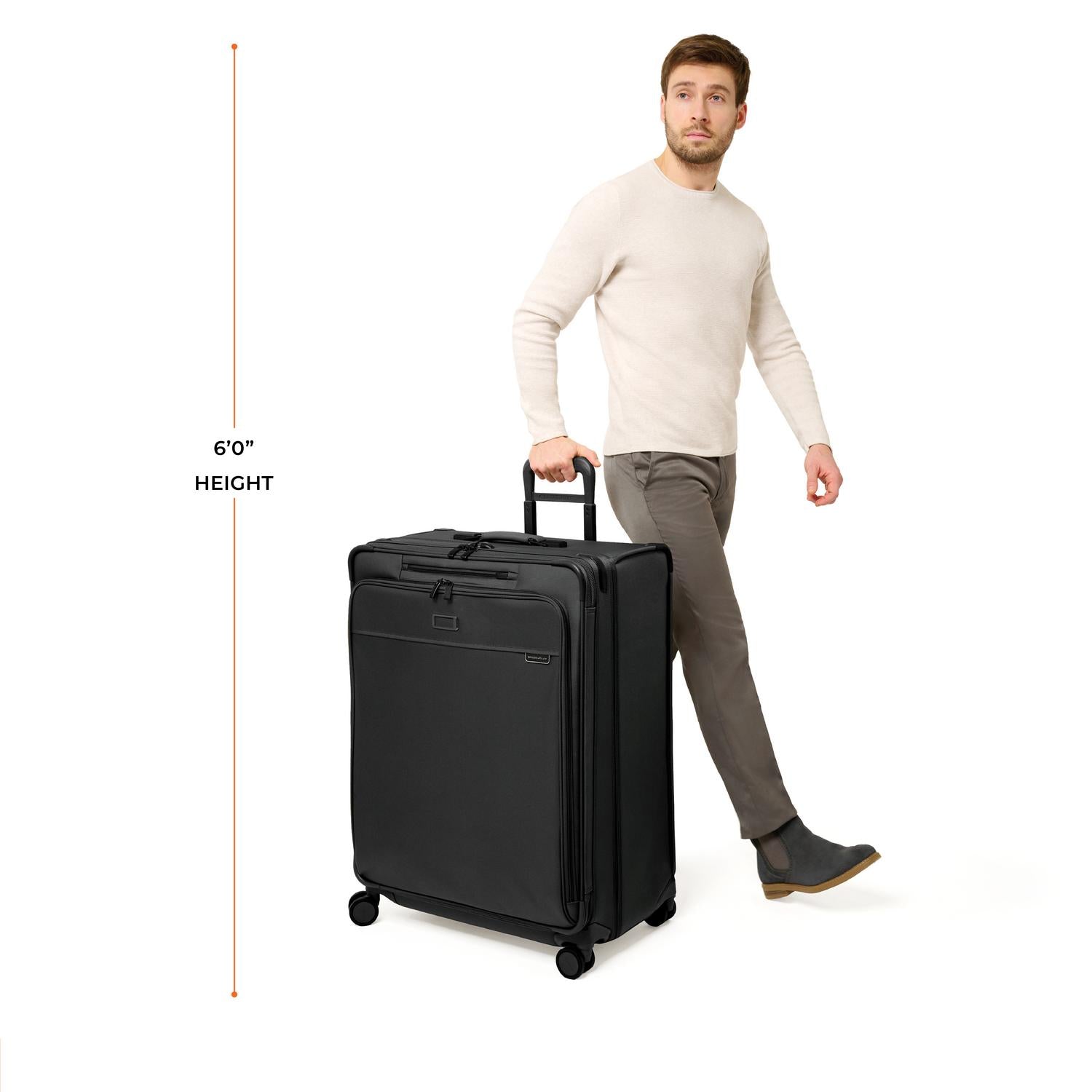 Briggs and Riley Extra Large Expandable Spinner Model Height 6&